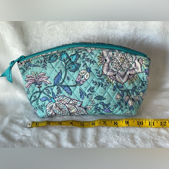 Vera Bradley Quilted Cosmetic Bag Peacock Garden shower bag blue - Picture 6 of 9